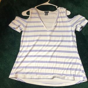 Rue 21 cold shoulder top